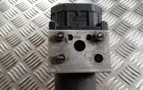 Citroen Xsara Picasso ABS Pump 0265216698 9636084580 0273004413