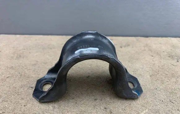 BMW X5 E70 Sway bar bush bracket, front 31356771927 6771927 31356859263