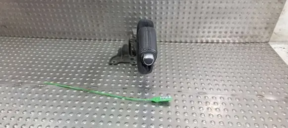Volvo V40 Hand brake release handle 31381647
