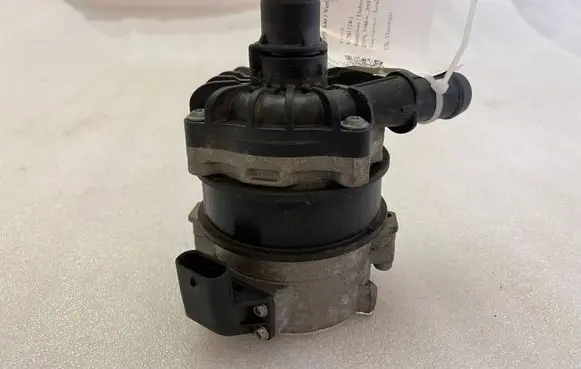 Volvo XC90 Electric auxiliary coolant/water pump 31338384