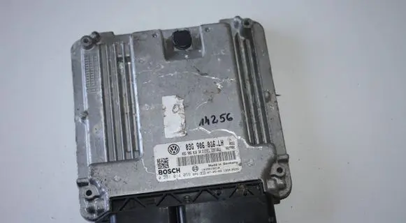 Volkswagen Golf V Engine control unit/module 03G906016LH 0281014059