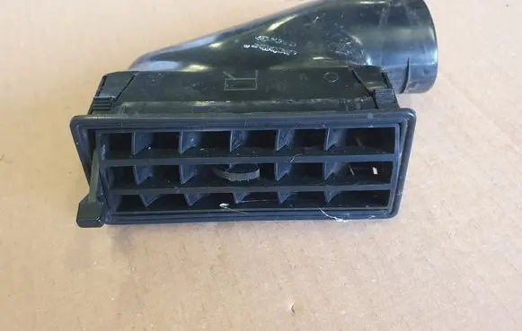 Volkswagen PASSAT Dashboard side air vent grill/cover trim 823820308