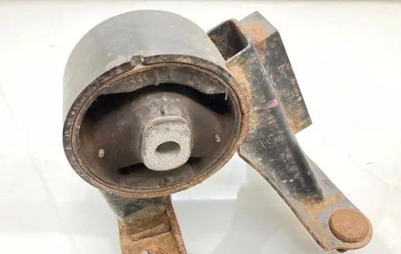 Toyota Auris E180 Gearbox mount