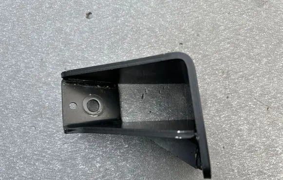 Nissan Patrol Y60 Engine mounting bracket 1123320J00
