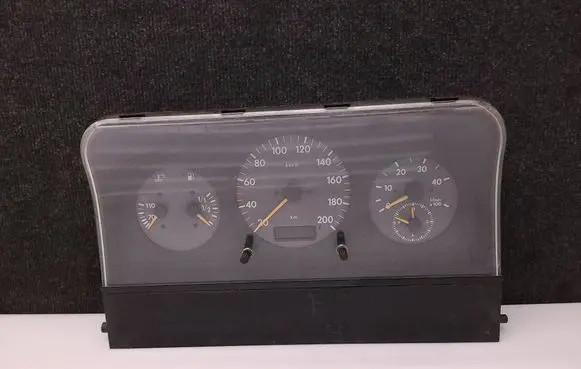 Speedometer (instrument cluster)