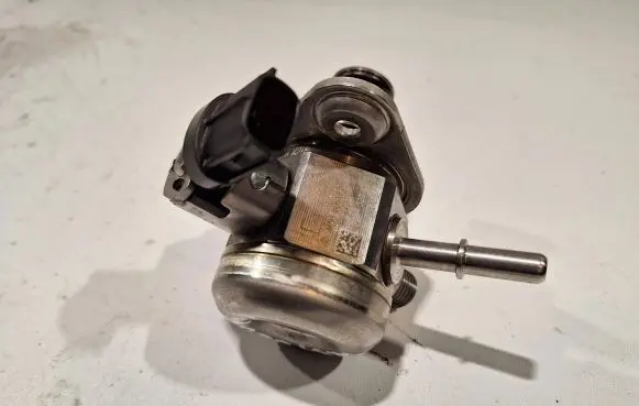 Renault Megane IV Mechanical fuel pump 0261520445