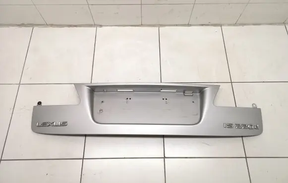 Lexus IS 220D-250-350 Tailgate trim 7680153030 7680153040