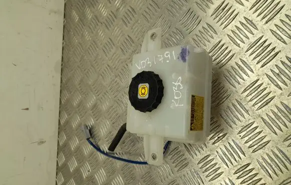 Power steering fluid tank/reservoir
