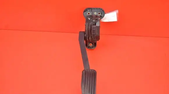 Volvo S80 Accelerator throttle pedal 9157553