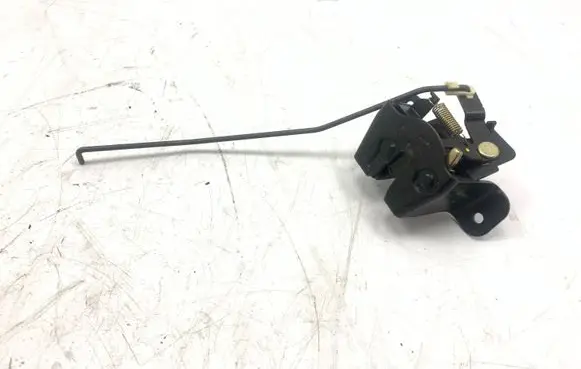 Hyundai Tucson JM Tailgate window lock/catch/latch