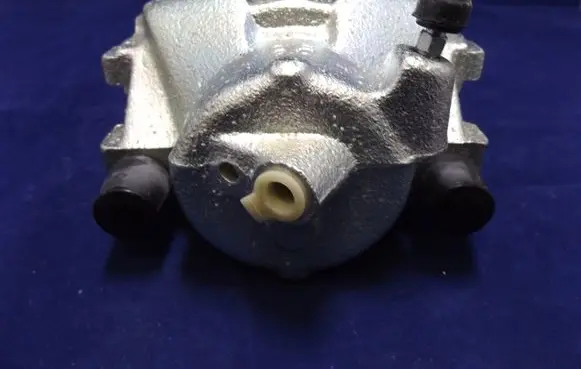 Toyota Avensis T220 Front brake caliper 54605 4773009010