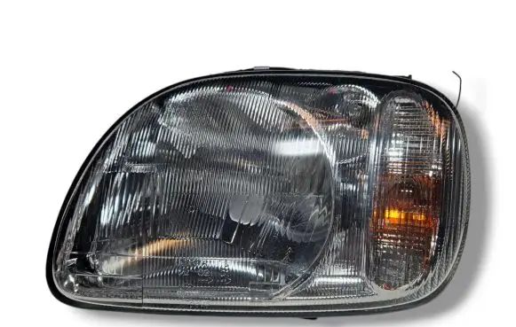 Nissan Micra Headlight/headlamp 89005075