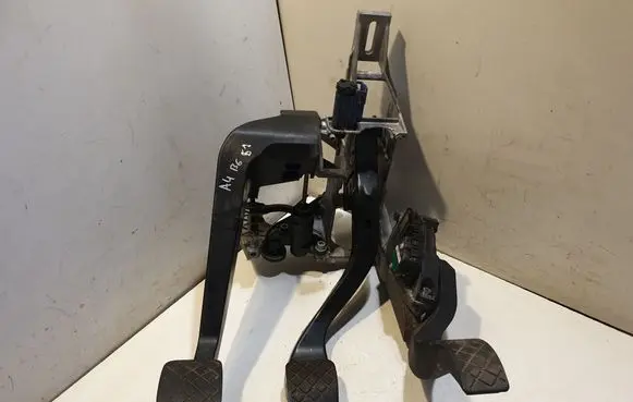 Audi A4 S4 B6 8E 8H Pedal assembly 8E1721117A 8E1721523A