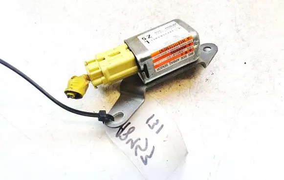Subaru Legacy Airbag deployment crash/impact sensor 98235ag011 187900-0682