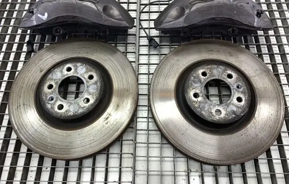 Front brake caliper