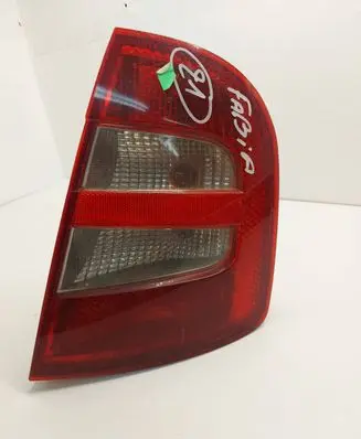 Skoda Fabia Mk1 (6Y) Rear/tail lights 6y6945096b