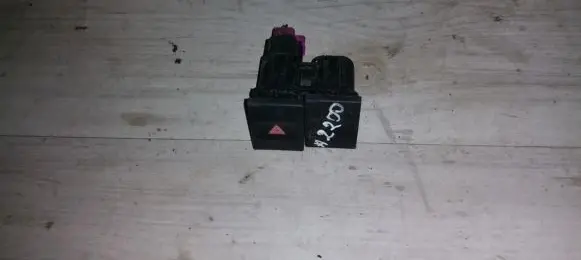 Ford Mondeo Mk III Hazard light switch d3l0a