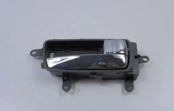 Nissan Altima Front door interior handle 