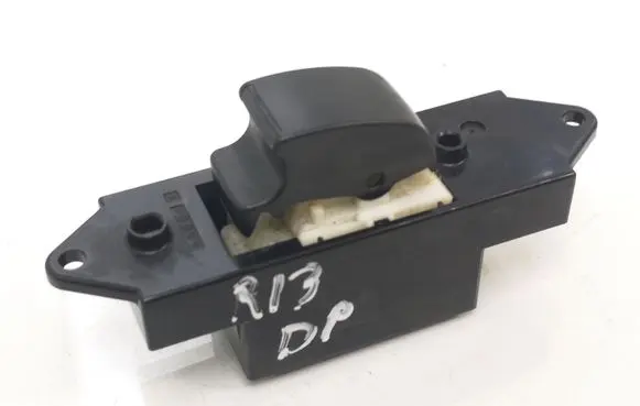 Mitsubishi ASX Electric window control switch C8DD411MB MR587944