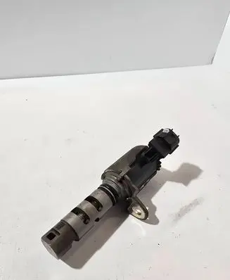 Toyota Avensis T250 Camshaft vanos timing valve 1533022030