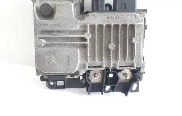 Peugeot 208 Other control units/modules 9819596180