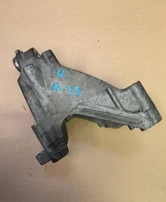 Volkswagen Amarok Engine mounting bracket 03L199307A