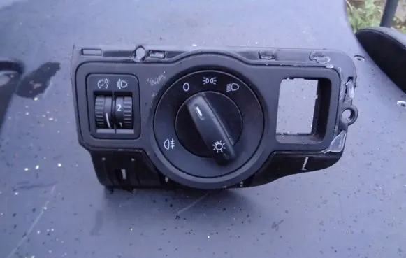 Volkswagen PASSAT B6 Light switch 5ND941431B