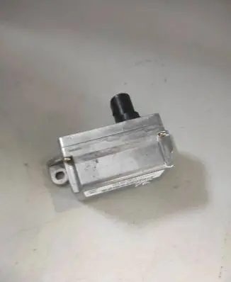 Volkswagen Touareg I ESP acceleration yaw rate sensor 7E0907652A 448801001021 10098503034