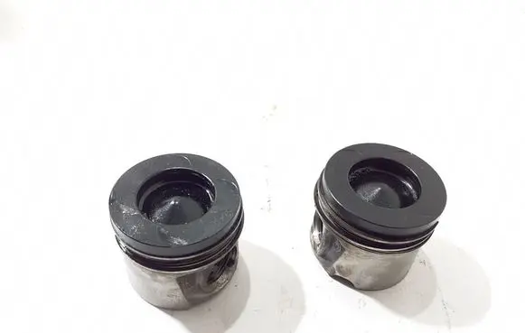 Renault Talisman Piston with connecting rod 120A10010R