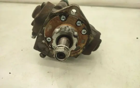 Opel Zafira B Fuel injection high pressure pump HU2940000503 8981030281