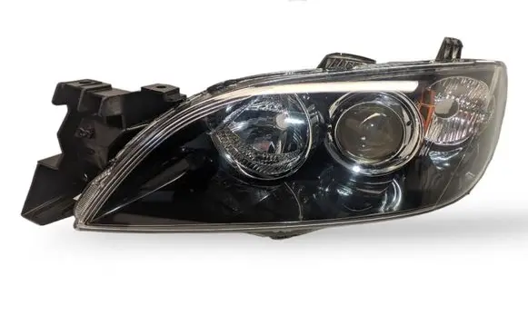 Mazda 3 I Headlight/headlamp 20A460052B
