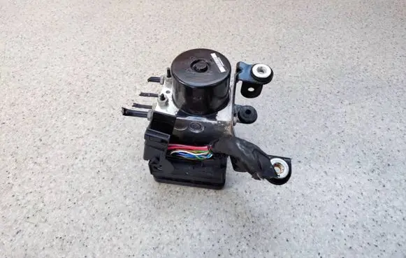 Volvo XC60 ABS Pump 31329139