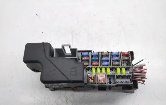 Volvo V60 Fuse module 13800159