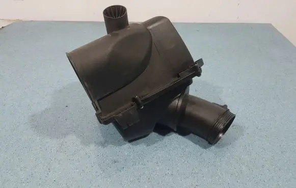 BMW M6 Air filter box 7843289