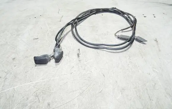 Audi A8 S8 D2 4D Windshield washer spray nozzle 4D0955985A