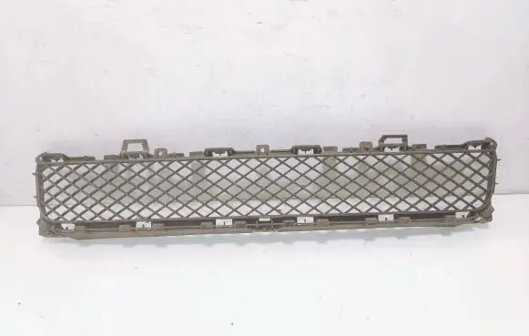 Jaguar XF X250 Front bumper lower grill 8X2317K945 8X23BBBK
