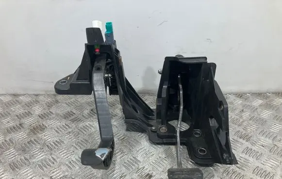 Renault Master III Pedal assembly 180101026R 465104099R