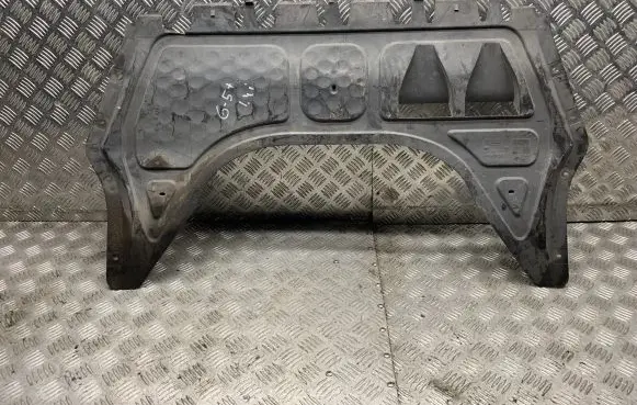 Volkswagen Golf Plus Engine splash shield/under tray 1K0825237J 1K0825235AB