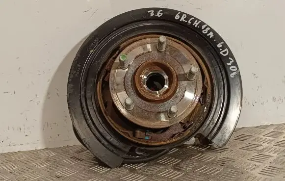 Jeep Grand Cherokee Rear wheel hub 04877112AC