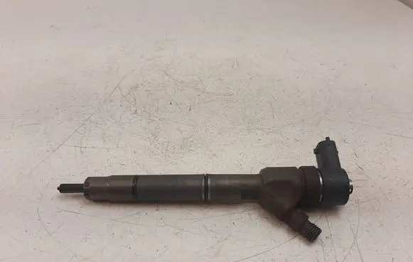 KIA Ceed Fuel injector 0445110256 338002A400