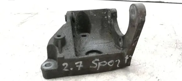 Land Rover Discovery 3 - LR3 Power steering pump mounting bracket 4R8Q3K738CC