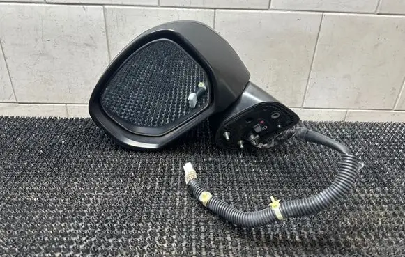 Front door electric wing mirror