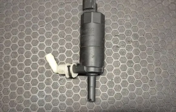 Ford Focus Headlight washer pump 5W9313K082AA