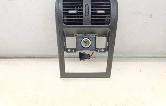 Volkswagen PASSAT CC Rear air vent grill 3AA819203
