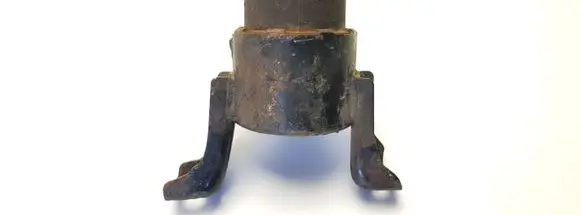 Mazda 6 Engine mount bracket