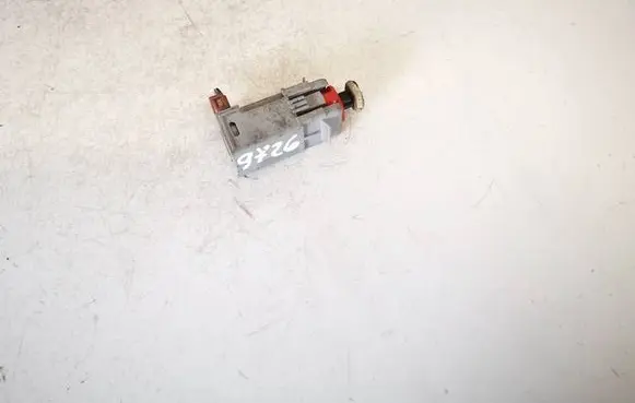 Opel Zafira A Brake pedal sensor switch 09185907