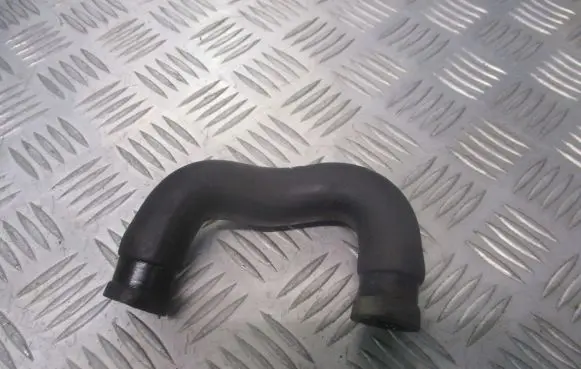 Volvo V70 Engine coolant pipe/hose