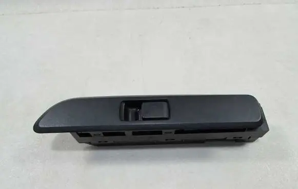 Mitsubishi Canter Electric window control switch MK645322 47888