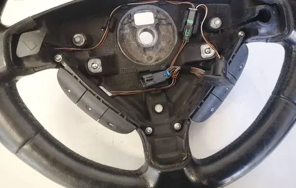 Opel Zafira A Steering wheel buttons/switches 90561159