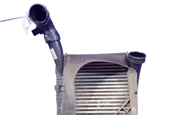 Volkswagen Touareg I Intercooler radiator 30286181024114